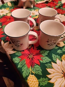 Pfaltzgraff Winterberry Christmas Mugs Holly Berries Set Of 4 - Picture 1 of 3