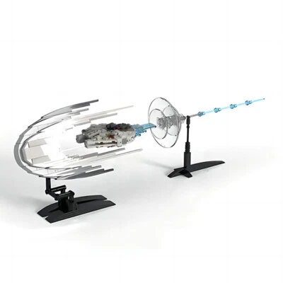 MOC: Movie Scene Diorama with Micro Ship and Hyper Speed Effect 339 Pieces - Image 1 of 4