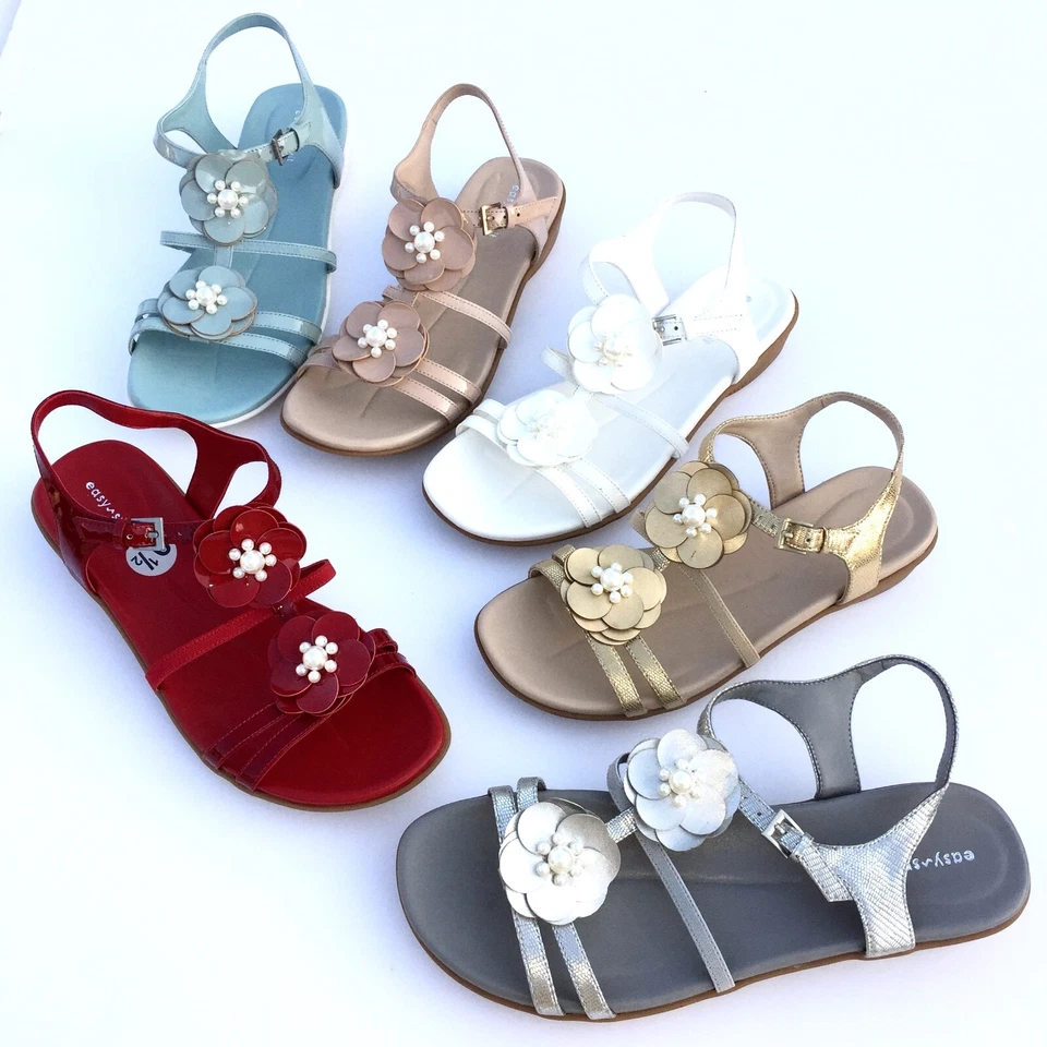 Sandalias Easy Spirit para mujer charol brillante planas perlas cuentas pétalos refugio Foto 1 de 4