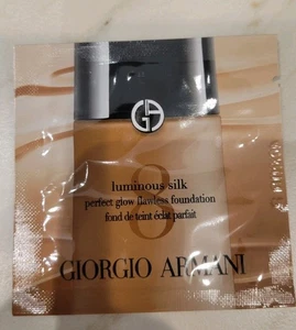 30 x Giorgio Armani #8 Luminous Silk Foundation 1ml (each) - Picture 1 of 1