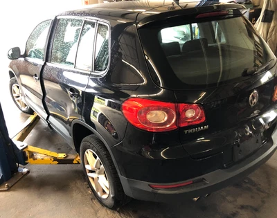 2011 volkswagen tiguan door window glass ( driver rear ) 2009-2017 - Image 1 of 2