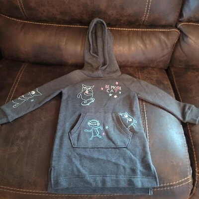 Moletom com capuz infantil Spotted Zebra "Be More Cat" tamanho 2T - Imagem 1 de 4