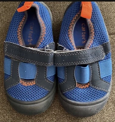 Zapatos de agua para niños pequeños talla 6 (Carter’s) Foto 1 de 4