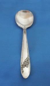 Community Oneida Silverplate 1946 Queen Bess II Baby Spoon - Picture 1 of 9