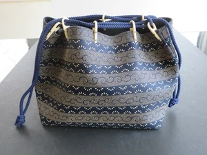 New Women Japanese Pleated Tote Made out of Fabric with Bone Hooks - Picture 1 of 12