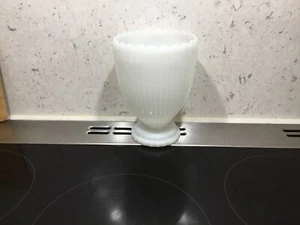 1960’s Georgian Style Milk Glass Vase NAPCO USA Pattern 1188 Stunning - Picture 1 of 10