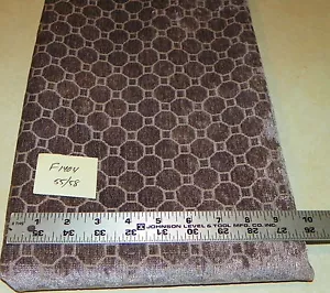 Remanente de tela para tapicería con estampado de oruga púrpura claro F1404 - Imagen 1 de 1