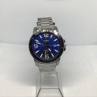 Reloj Casio Hombre Estilo Buzo Acero Inoxidable MTPVD01D-7EV Esfera Azul Fecha 45mm Foto 1 de 4