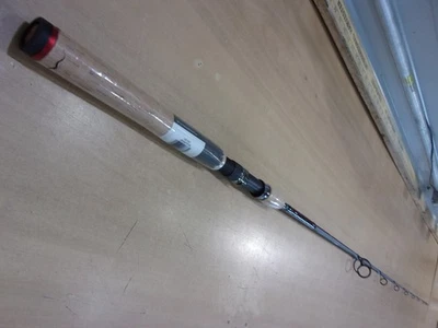 SHAKESPEARE UGLY STIK INSHORE SELECT 7 foot Medium spinning rod - Image 1 of 4