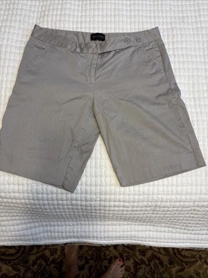 Bermudas para mujer The Limited, talla 8, grises Foto 1 de 4