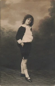 1800er Dandy Fop knielange Shorts Samt lang 1800er Postkarte - Bild 1 von 2