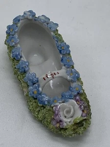 Elfinware Shoe Miniature Covered in Edelweiss and Green Moss Uckman - Picture 1 of 4