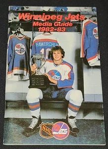 1982-1983 - WINNIPEG JETS - NHL MEDIA GUIDE - DALE HAWERCHUK on cover - ORIGINAL - Picture 1 of 3