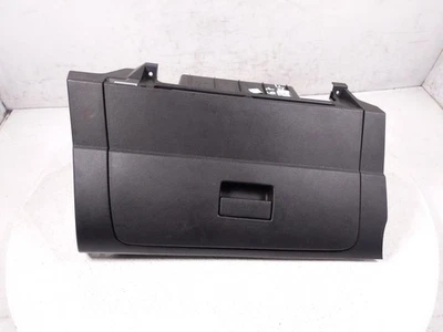 Caja de almacenamiento con guantera Nissan Versa 2022-2025 68500-5Ee1a Foto 1 de 4