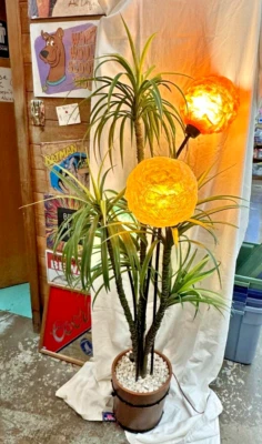 Super Goop Spaghetti Lucite Ribbon Globe Floor Lamp - Image 1 of 4