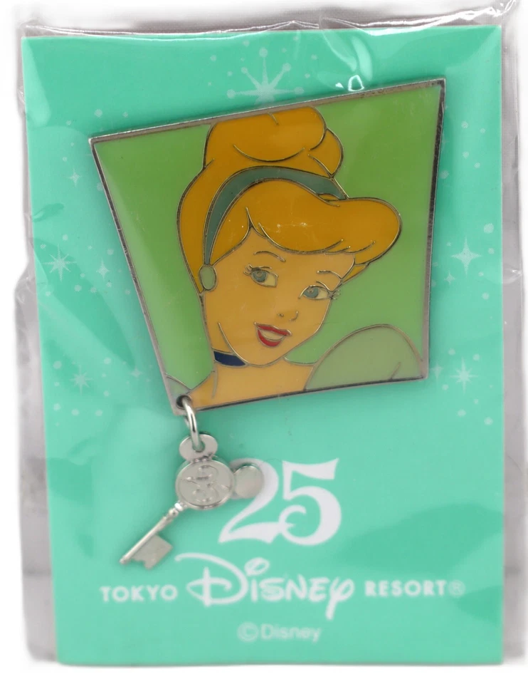 TDR - 灰姑娘 - 总结局 - Dream Goes On Finale - 银色钥匙别针 — 第 1/1 张图片