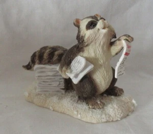 Charming Tails by Dean Griff EXTRA! EXTRA! Raccoon selling Squashville newspaper - Picture 1 of 10