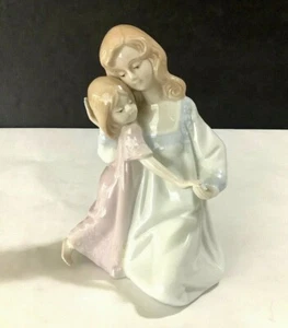 Paul Sebastian 1990 “Mother and Daughter Bedtime” Porcelain 7” Tall Figurine - Picture 1 of 7