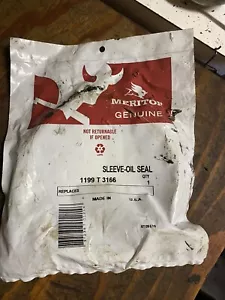 Meritor 491657c1 Wheel Sleeve Oil Seal Navistar Free Shipping - Picture 1 of 2