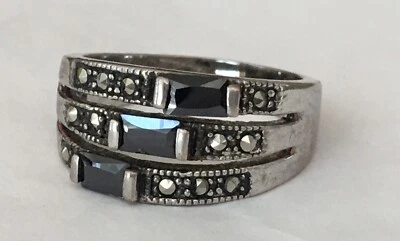 Anillo Premium Vintage Triple Banda Dividida Gemas Negras Placa de Plata Talla 8 Foto 1 de 4