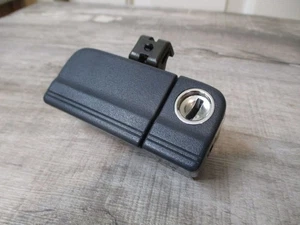 Guantera Honda Accord CB7 1990-1993 mango de cierre azul oscuro sin llave desbloqueado OEM - Imagen 1 de 6