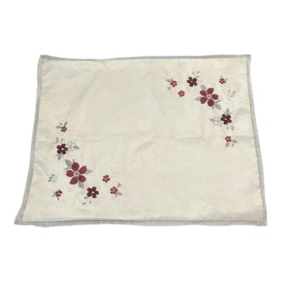 Juego de 2 fundas de almohada estándar de la colección Martha Stewart - bordadas florales - Foto 1 de 4