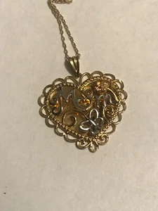 10K Mothers Love is Greatest Gift MOM Tri-gold Heart Pendant Necklace - Picture 1 of 9