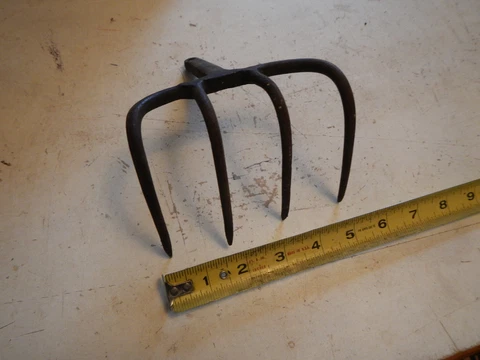 Old ANTIQUE Vintage FOUR 4 TINE GARDEN Rake Fork FARM TOOL Cultivator HEAD Cover