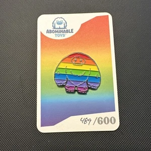 Abominable Toys Rainbow Chomp Enamel Pin DesignerCon 2019 /600 - Picture 1 of 3