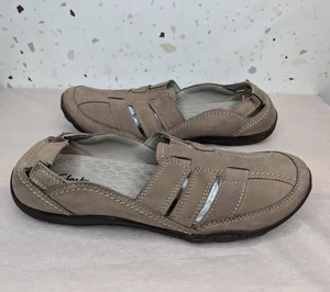 Clarks Collection Haley Stork hellbraun khaki Wildleder Leder Slipper Größe 9,5M gebraucht, in einwandfreiem Zustand - Bild 1 von 7