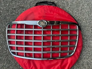 2005-2010 Chrysler 300 Grille Front Bumper Grille Grill OEM 67677 - Picture 1 of 5