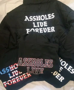 LOTTO Assholes*s Live Forever, 1 puffer jacket, 1 felpa con cappuccio, 2 magliette, TUTTI GLI UOMINI XXL - Foto 1 di 20