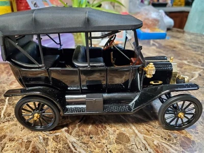 Franklin Mint 1913 Ford Model T Touring Car Black 1;16 Scale New In Box - Image 1 of 4
