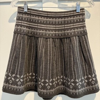 Minifalda Fair Isle para mujer pequeña gris tejida plateada metálica plisada Academia Foto 1 de 4