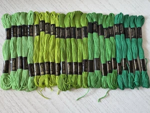 Coats & Clark Embroidery Floss Thread~Lot of 25 Skeins~Solid Green Shades - Picture 1 of 6