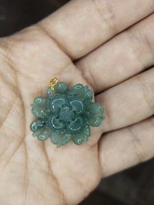 Natural Burma green jadeite jade 18K(au750) yellow gold lotus pendant necklace - Picture 1 of 8