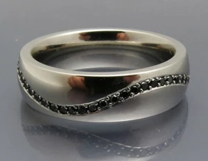 DISEÑO NEUMÁTICO - ELEGANTE ANILLO PLATINO BRILLANTE 'ONDA' - PLATINO 950 - Imagen 1 de 8