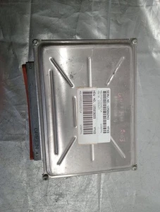 2003 GMC SIERRA 2500 Engine / Powertrain Control Module ECM PCM P/N - Picture 1 of 4