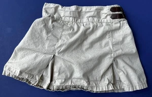 SÜSSER KLEINER MÄDCHEN "TOUGHSKINS" BEIGE SKORT MIT SCHNALLENAKZENT - Bild 1 von 8