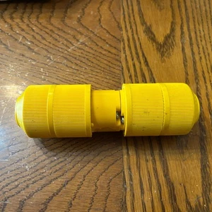 General Electric Giallo L5--20A Amp 125V Spina Maschio/Femmina NEMA L5-20P Blocco Twist - Foto 1 di 14