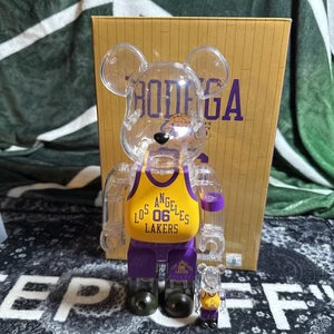 Set Respect Los Angeles Lakers 100% e 400% Bearbrick x Bodega x NBA Worldwide - Foto 1 di 9