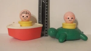 Vintage 1974 Fisher Price Jumbo Chunky Little People 3"Boat & Turtle - Picture 1 of 6