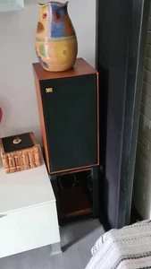WHARFEDALE LINTON Heritage COPPIA DIFFUSORI WALNUT HI FI CON STAND PROPRIETARI - Foto 1 di 3