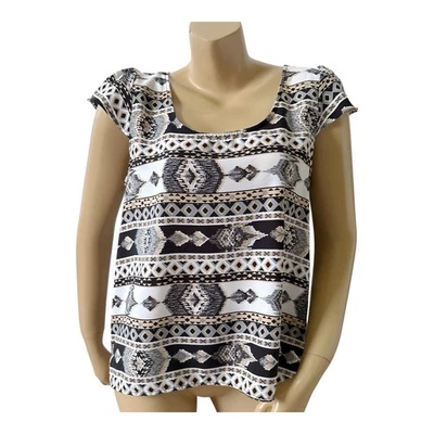 PINK ROSE Womens Size XL Short Sleeve Tribal Print Scoop Neck Back Zip Shirt Top - Image 1 of 4