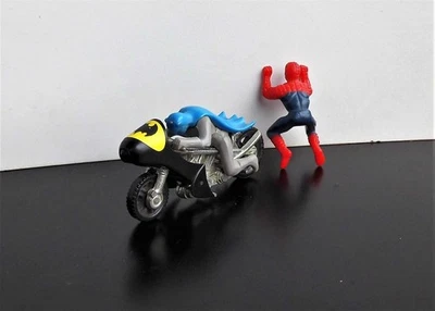 CORGI TOYS TV Moviecar Konvolut Batman Batbike + Spiderbike Figur - Bild 1 von 4