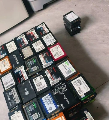 Lot 10Pcs 2.5in SSD Solid State Drive 120/128GB(Random) Laptop Desktop PC - Image 1 of 4