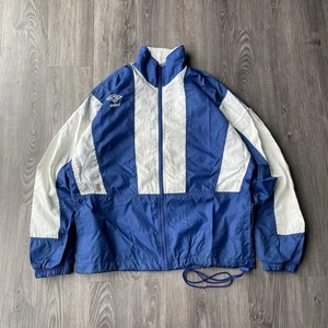 Chaqueta cortavientos vintage Umbro para hombre grande azul blanco pista fútbol años 90 de colección - Imagen 1 de 7