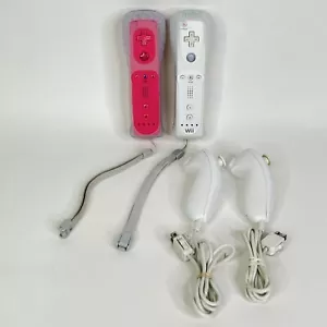 OEM Nintendo Wii Remote White & Pink Controller Nunchuck Silicone Case - Picture 1 of 8