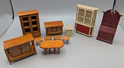 11 ШТ ЛОТ ВИНТАЖНАЯ МЕБЕЛЬ ДЛЯ КУКОЛЬНОГО ДОМИКА 3 ПЛАСТИКА ИДЕАЛЬНЫЙ MARX И 8 ДЕРЕВЯННЫХ КОНКОРДОВ - Изображение 1 из 4