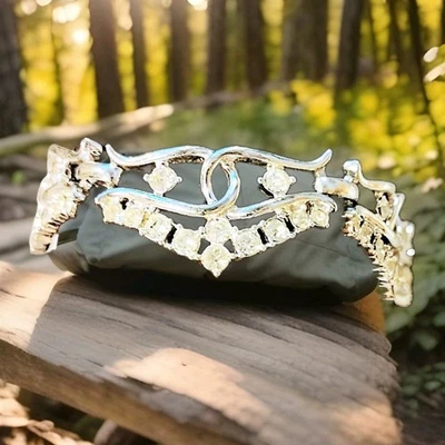 Pulseira de strass estilo coroa - Imagem 1 de 2